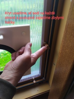 zajistit háčky